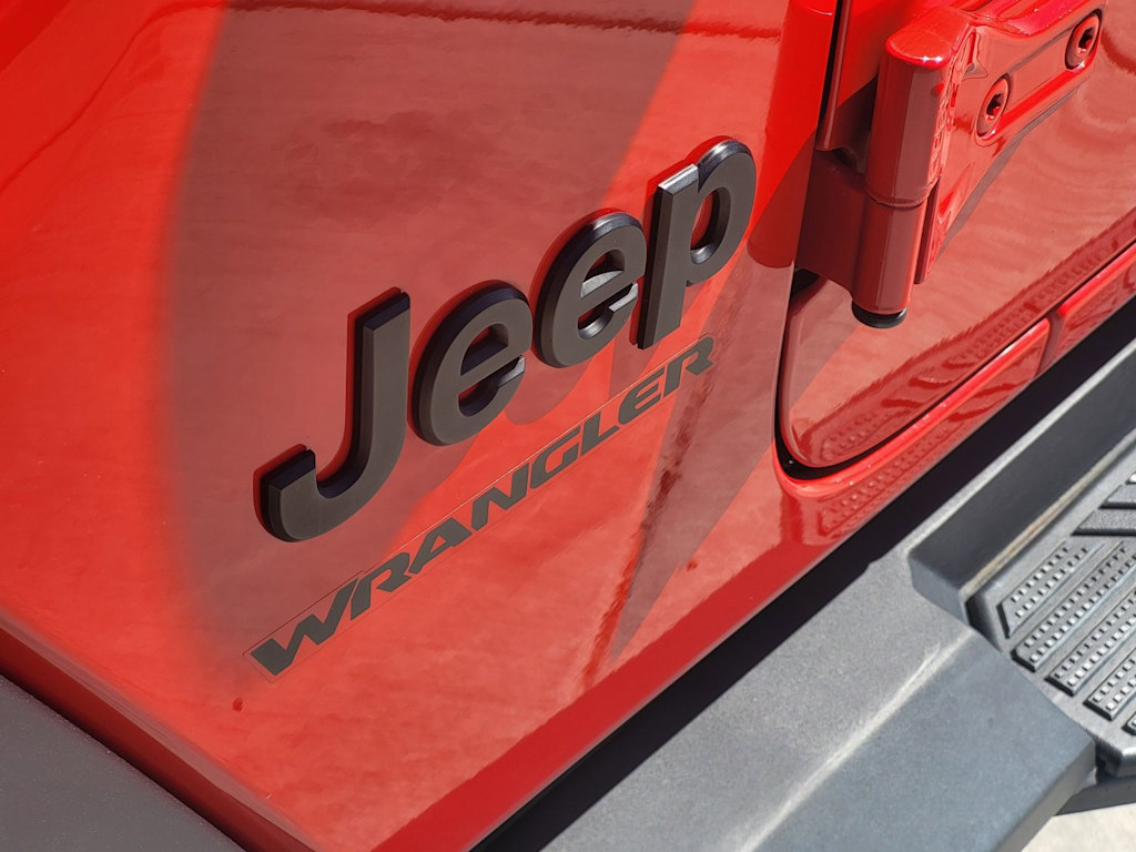 Thumbnail: 2022 Jeep Wrangler - 21