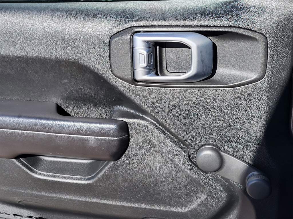 Thumbnail: 2020 Jeep Wrangler - 23