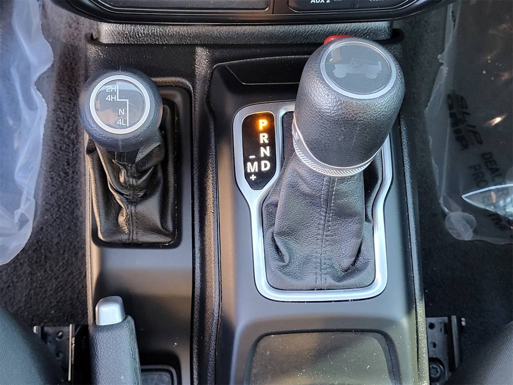 Thumbnail: 2020 Jeep Wrangler - 14