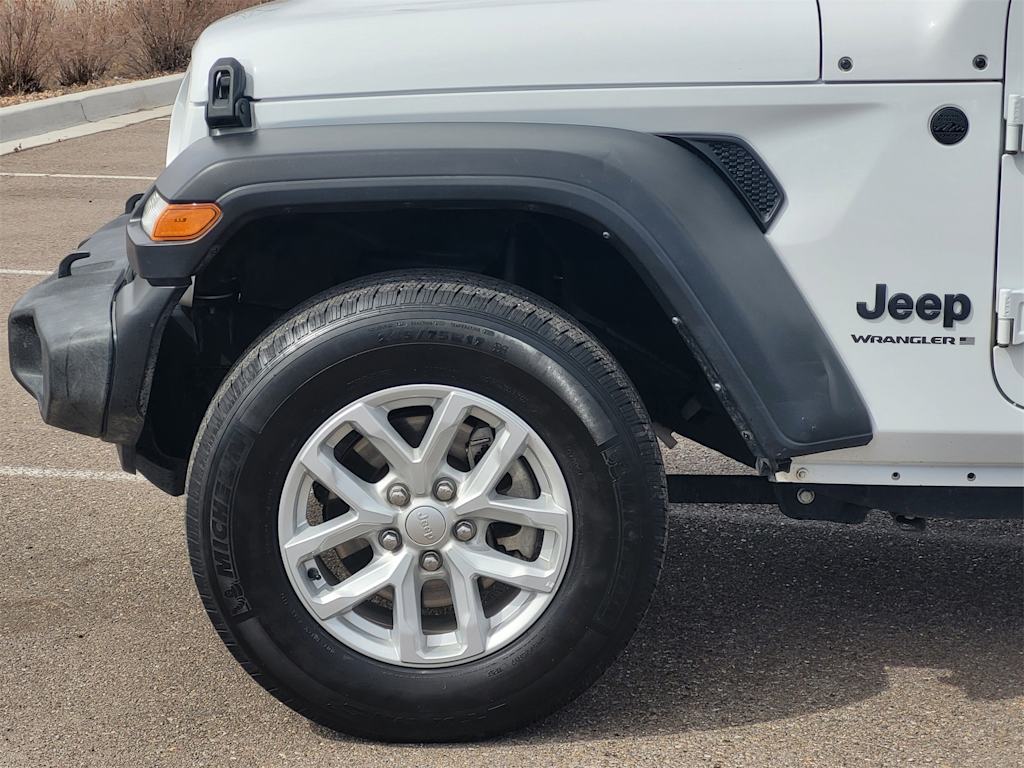 Thumbnail: 2023 Jeep Wrangler - 17