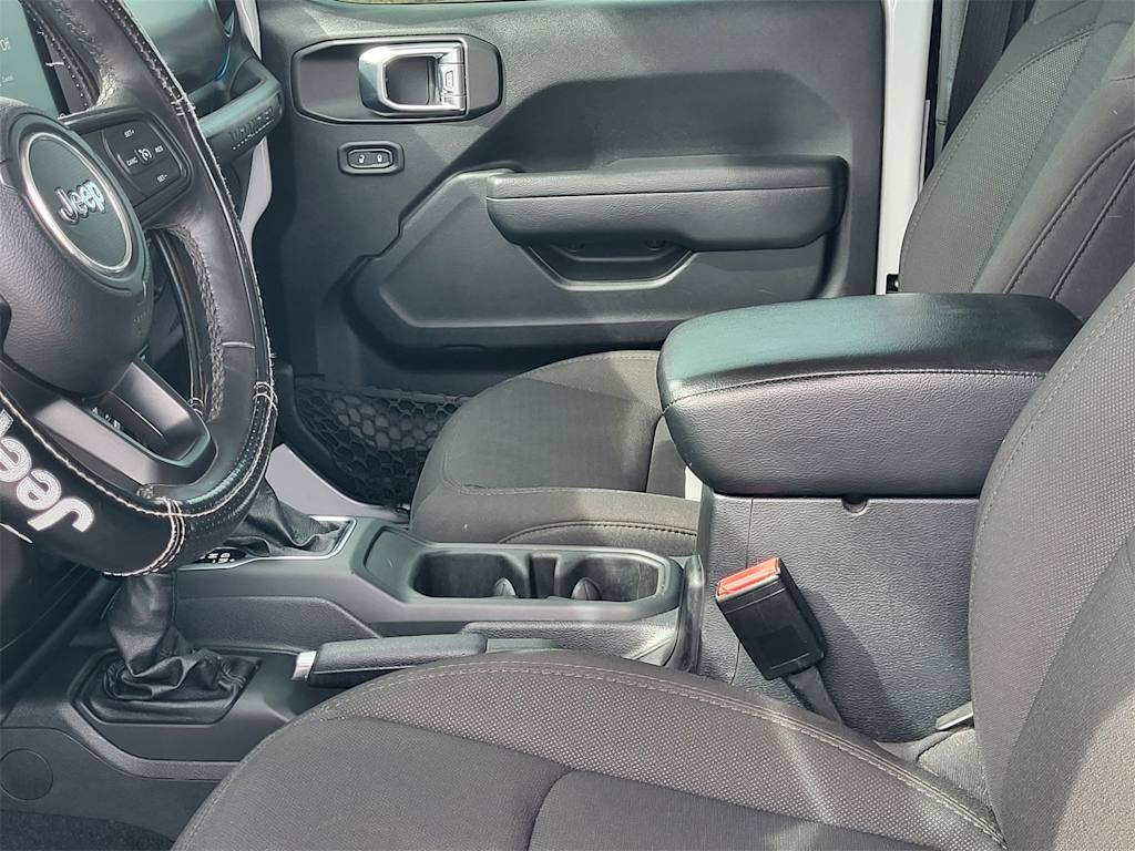 Thumbnail: 2023 Jeep Wrangler - 9