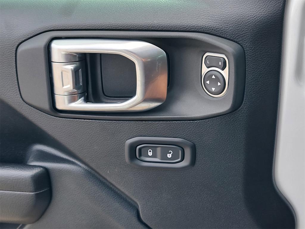 Thumbnail: 2023 Jeep Wrangler - 20