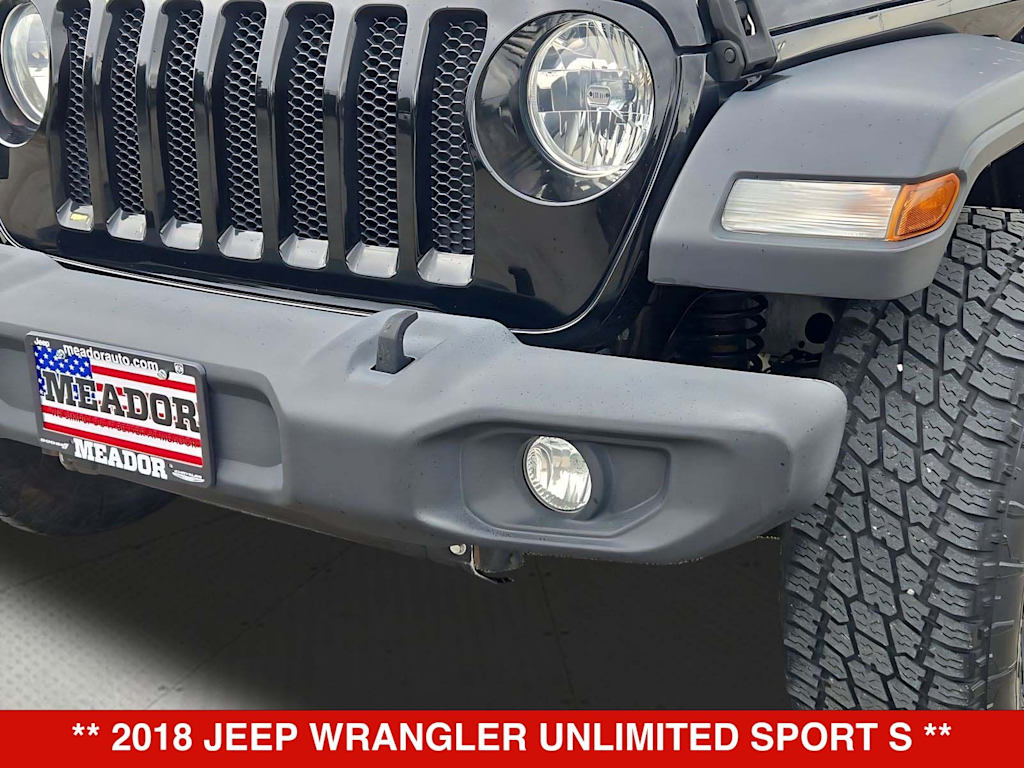 Thumbnail: 2018 Jeep Wrangler - 23