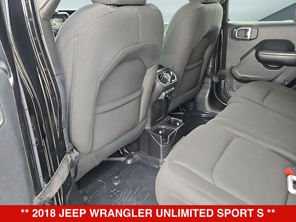 Thumbnail: 2018 Jeep Wrangler - 12