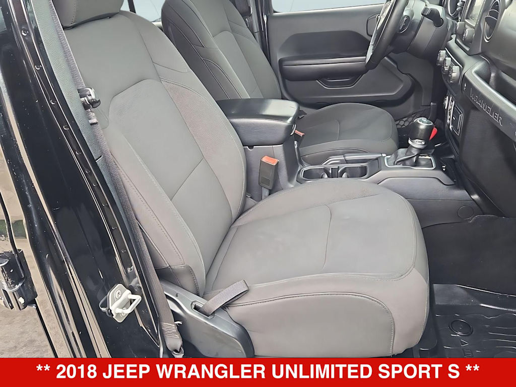 Thumbnail: 2018 Jeep Wrangler - 11