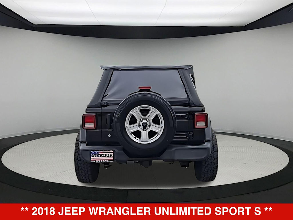 Thumbnail: 2018 Jeep Wrangler - 17