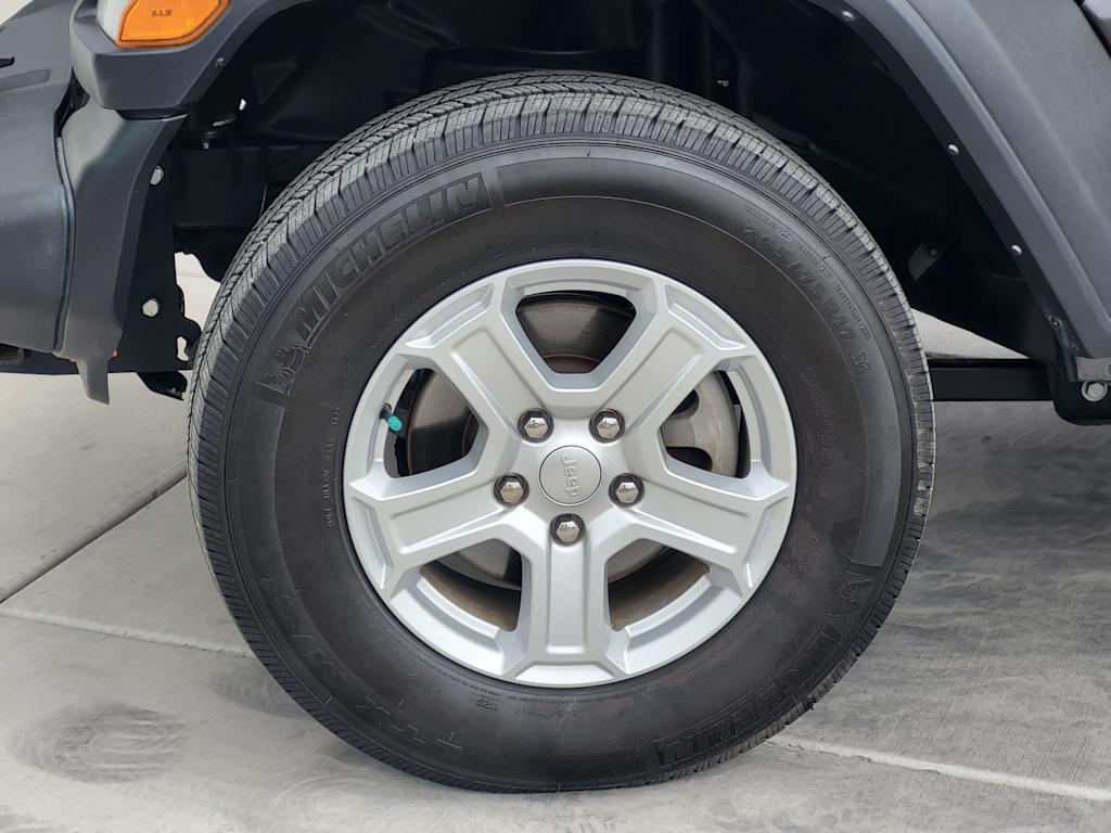 Thumbnail: 2023 Jeep Wrangler - 20