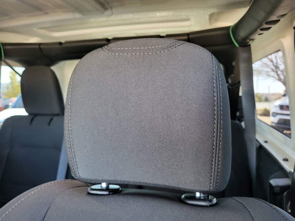 Thumbnail: 2022 Jeep Wrangler - 10