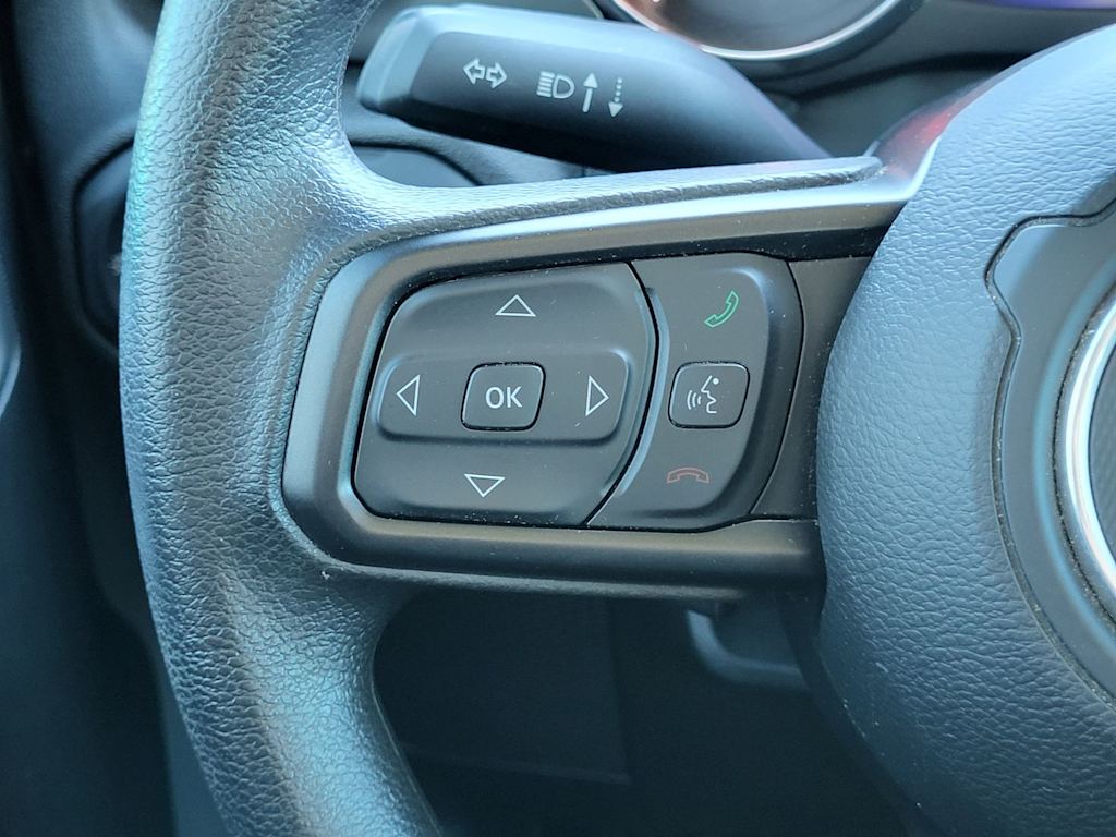 Thumbnail: 2022 Jeep Wrangler - 23