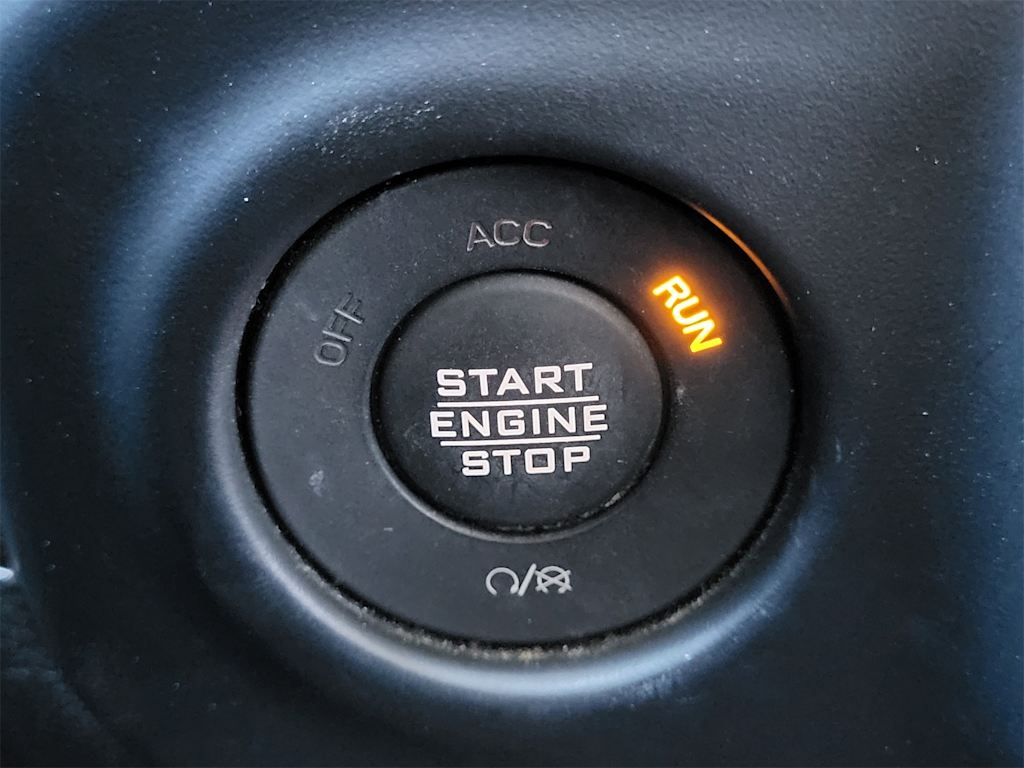 Thumbnail: 2021 Jeep Wrangler - 28