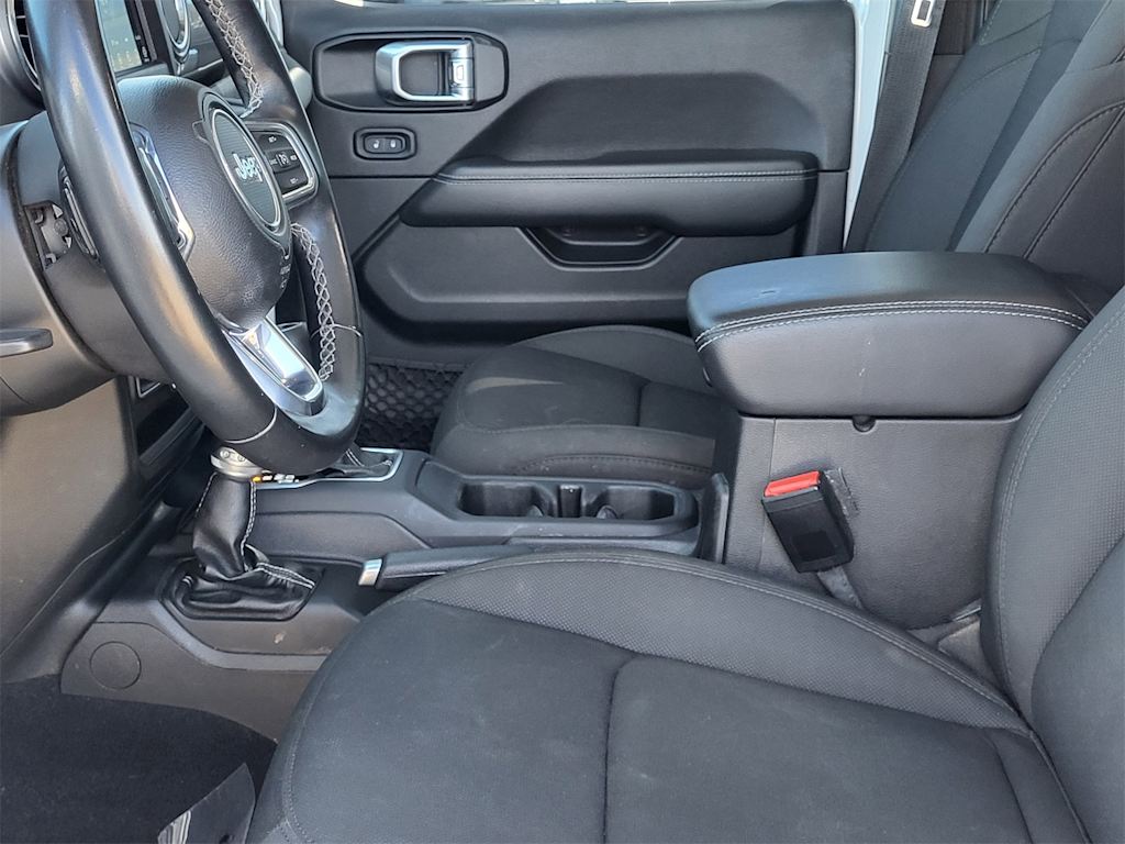 Thumbnail: 2021 Jeep Wrangler - 29