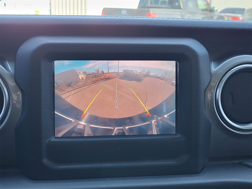 Thumbnail: 2021 Jeep Wrangler - 25