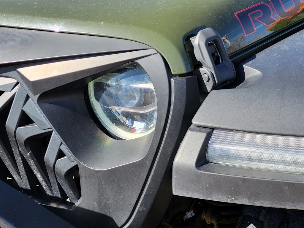 Thumbnail: 2021 Jeep Wrangler - 19