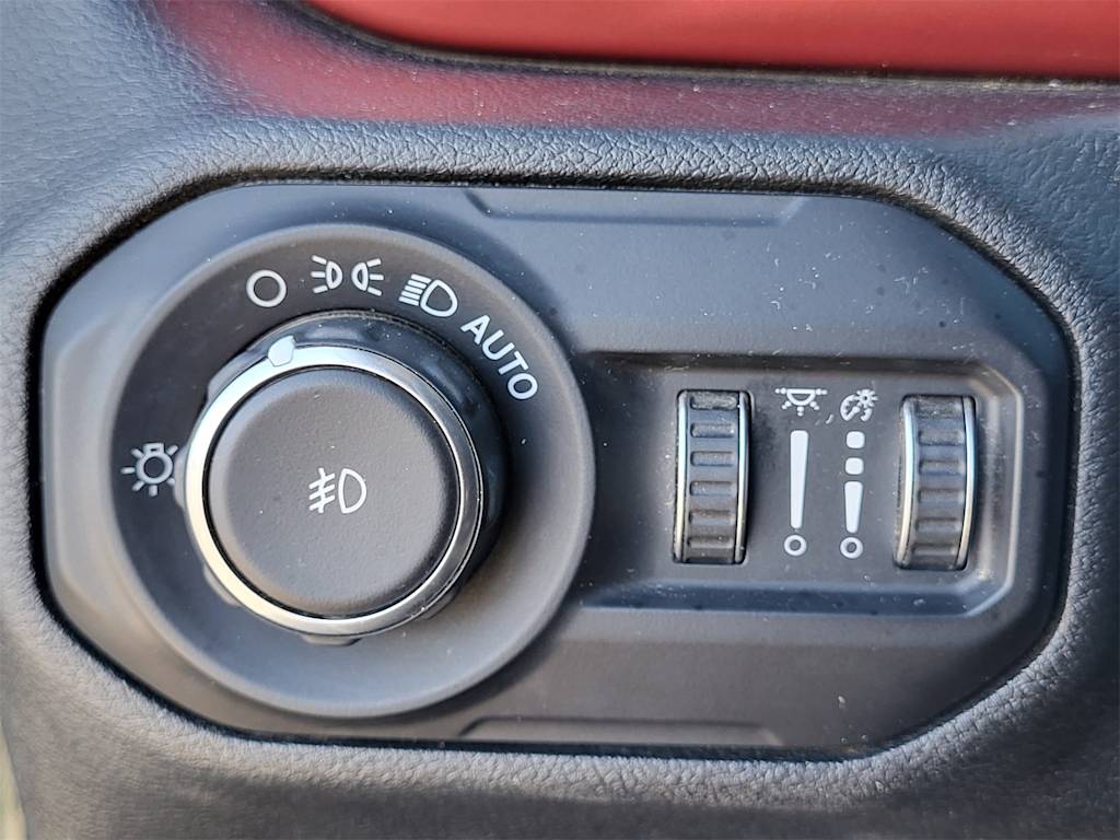 Thumbnail: 2021 Jeep Wrangler - 24