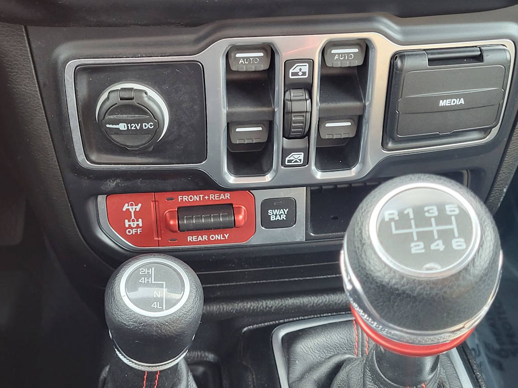 Thumbnail: 2019 Jeep Wrangler - 30