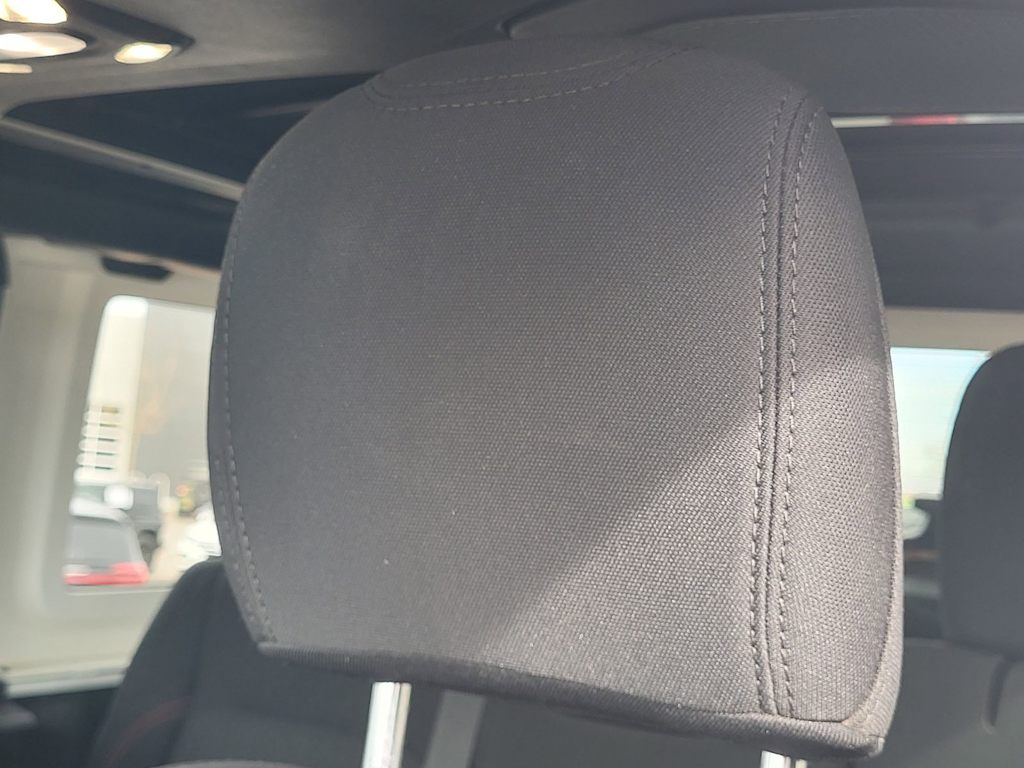 Thumbnail: 2019 Jeep Wrangler - 23