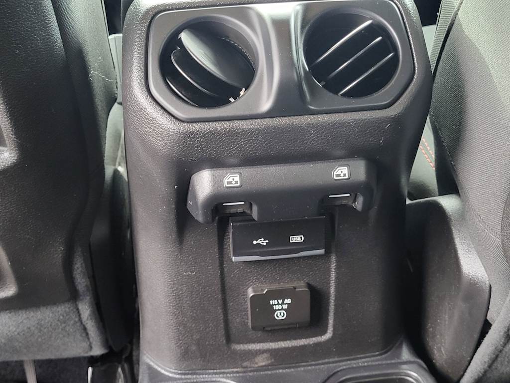 Thumbnail: 2019 Jeep Wrangler - 32