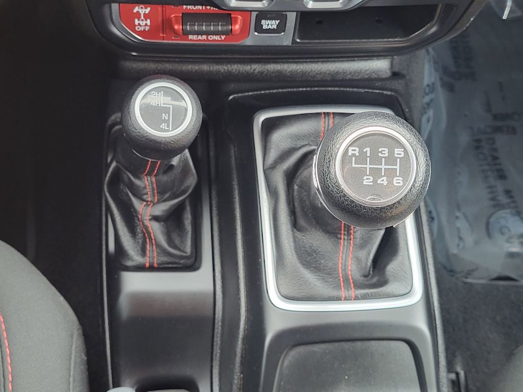 Thumbnail: 2019 Jeep Wrangler - 13