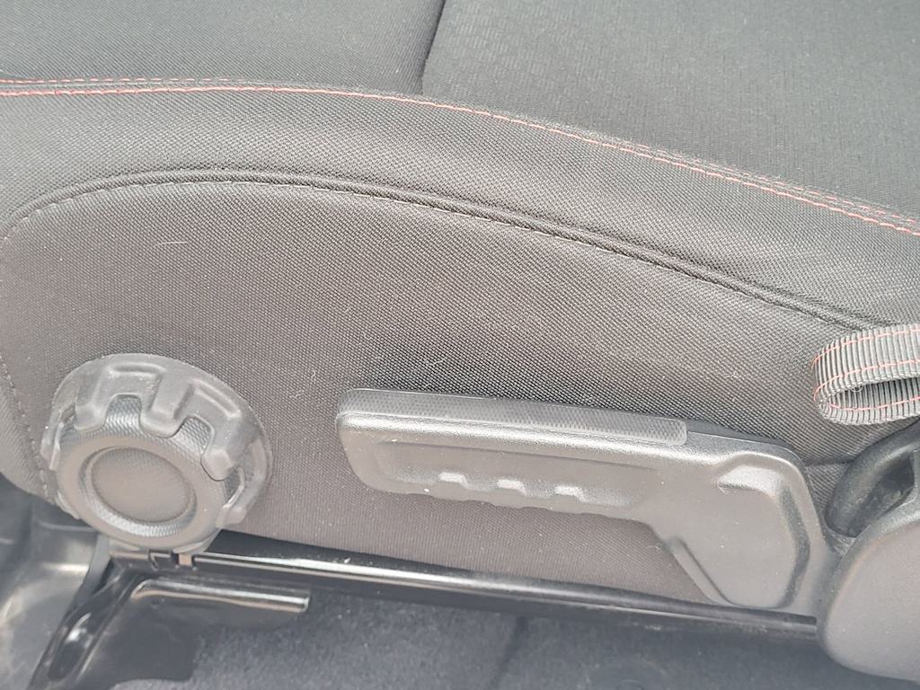 Thumbnail: 2019 Jeep Wrangler - 22