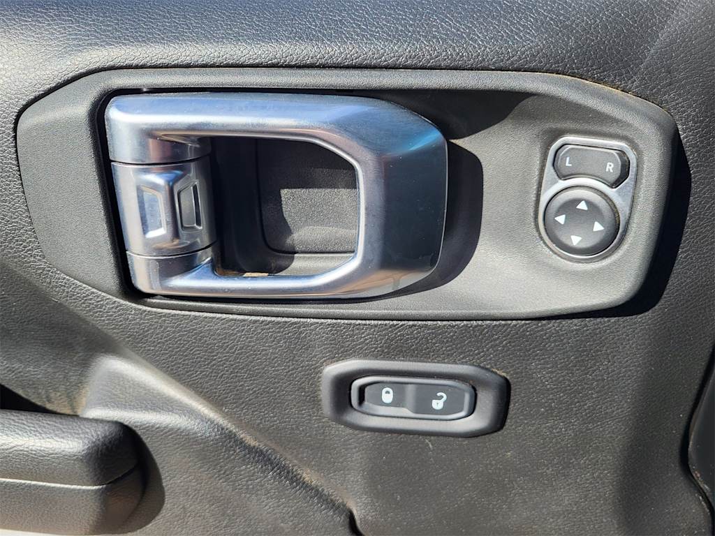 Thumbnail: 2023 Jeep Wrangler - 28