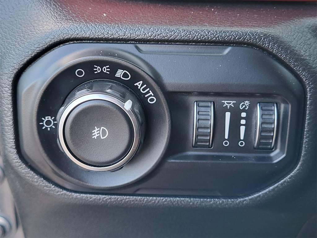 Thumbnail: 2022 Jeep Wrangler - 22