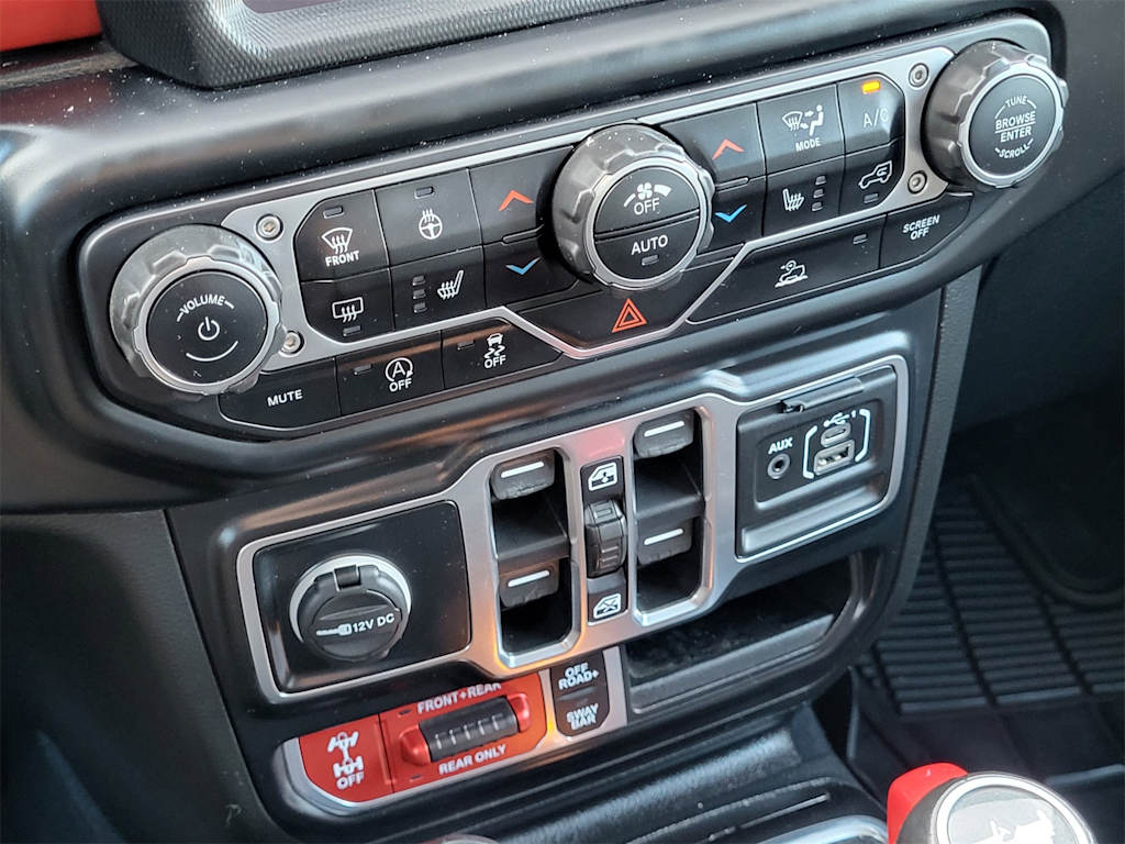 Thumbnail: 2022 Jeep Wrangler - 21