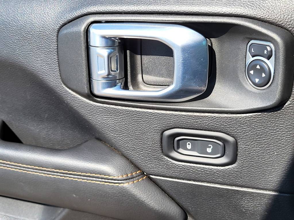 Thumbnail: 2021 Jeep Wrangler - 22