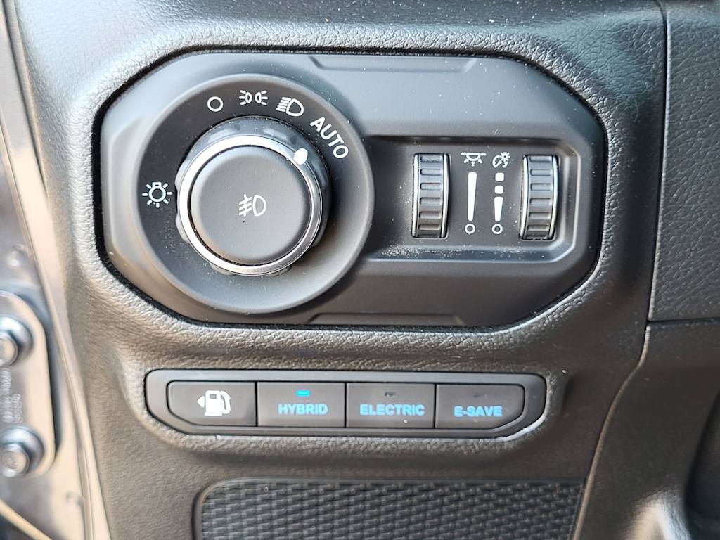 Thumbnail: 2021 Jeep Wrangler - 23