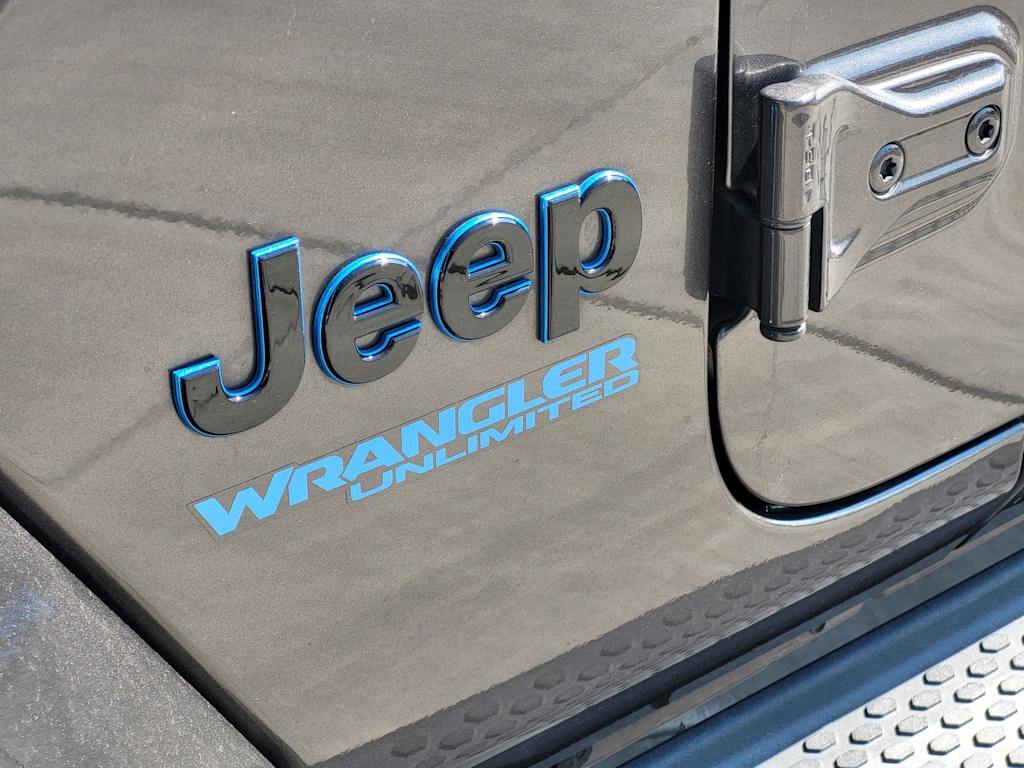 Thumbnail: 2021 Jeep Wrangler - 5