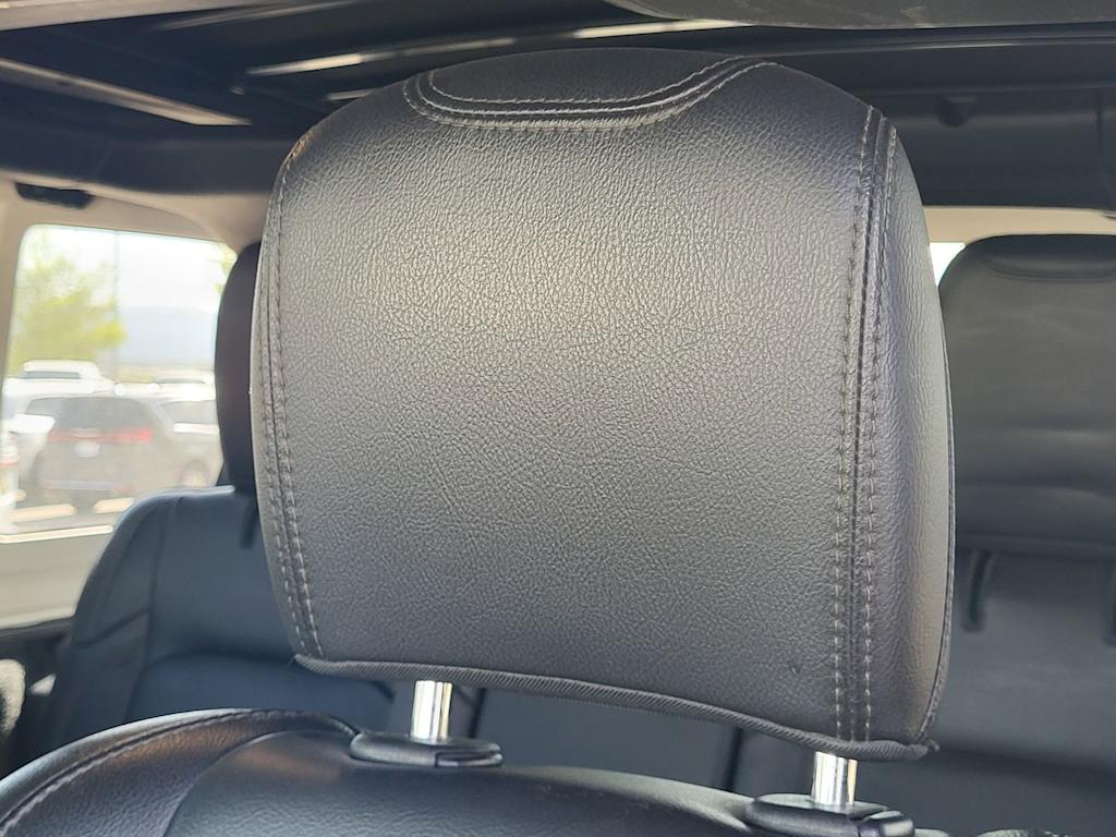 Thumbnail: 2022 Jeep Wrangler - 9