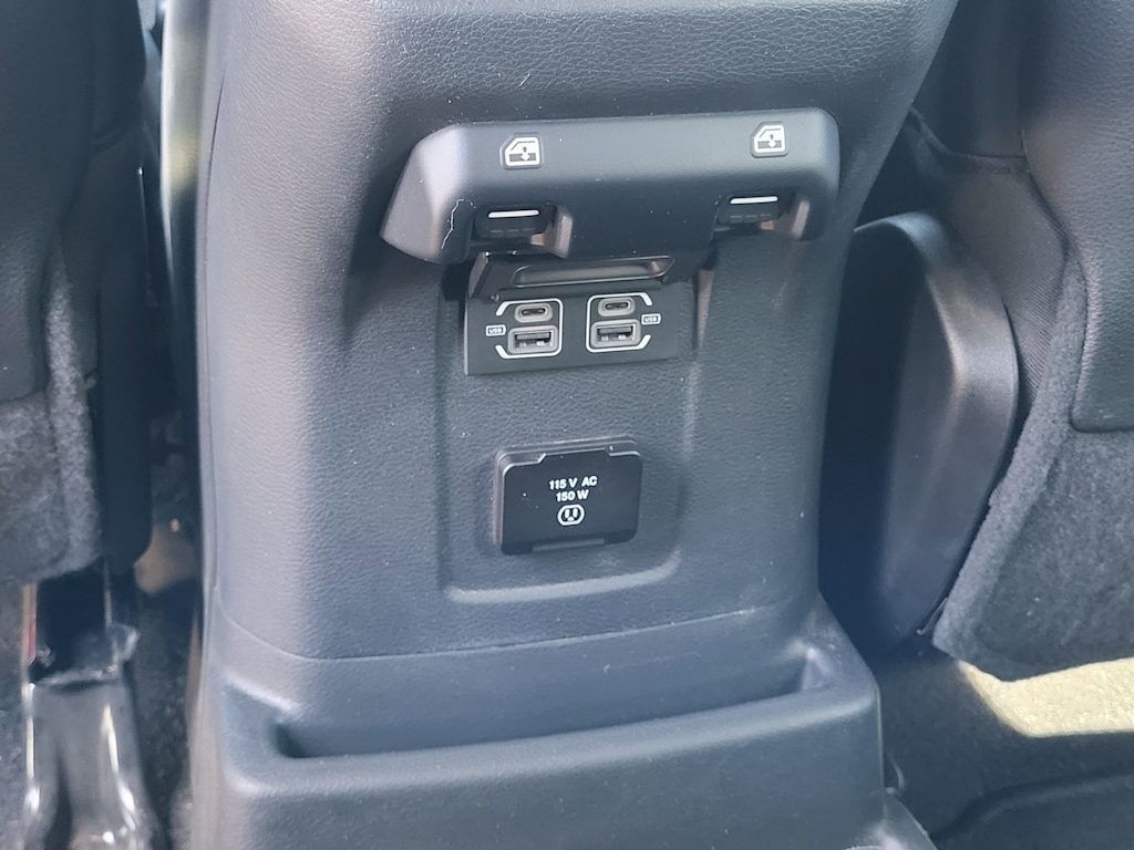 Thumbnail: 2022 Jeep Wrangler - 30