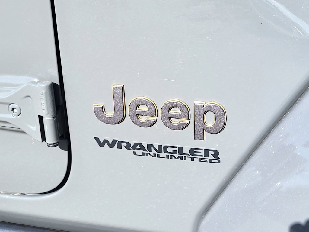 Thumbnail: 2022 Jeep Wrangler - 5