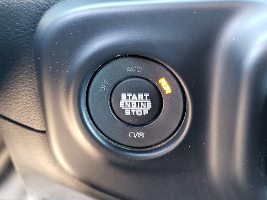 Thumbnail: 2022 Jeep Wrangler - 28