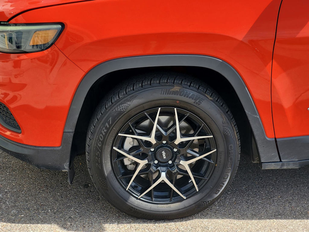 Thumbnail: 2021 Jeep Cherokee - 6