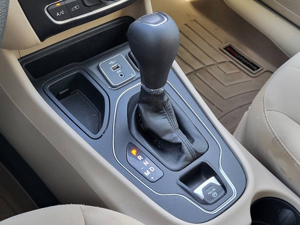Thumbnail: 2021 Jeep Cherokee - 13