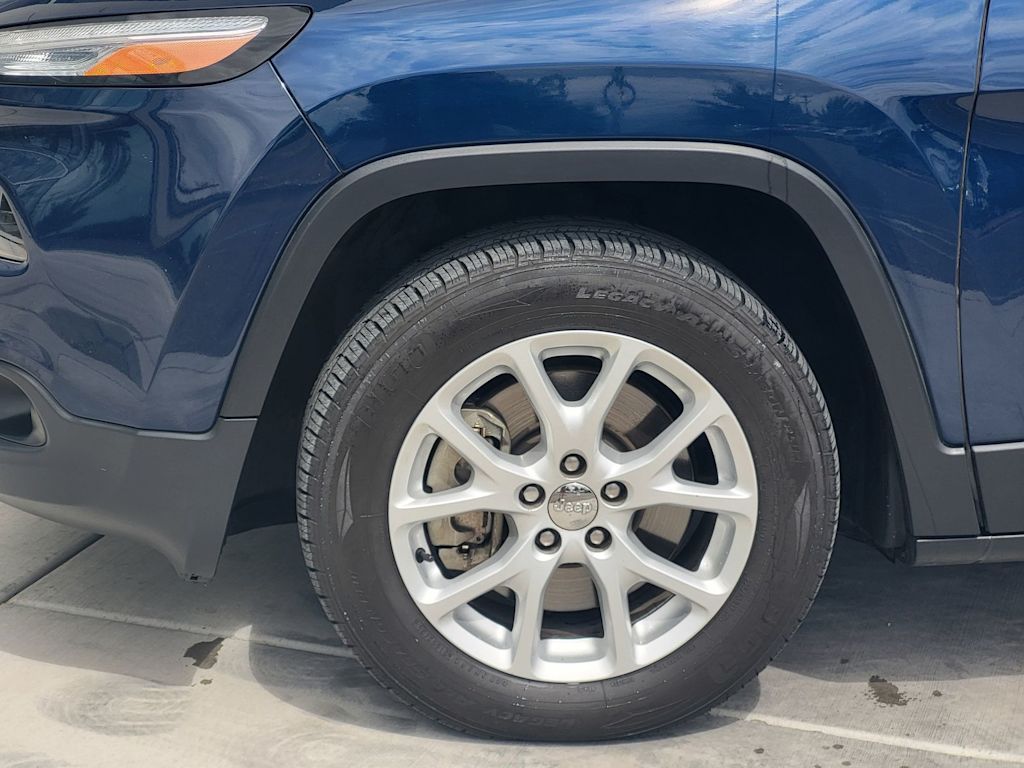 Thumbnail: 2018 Jeep Cherokee - 6