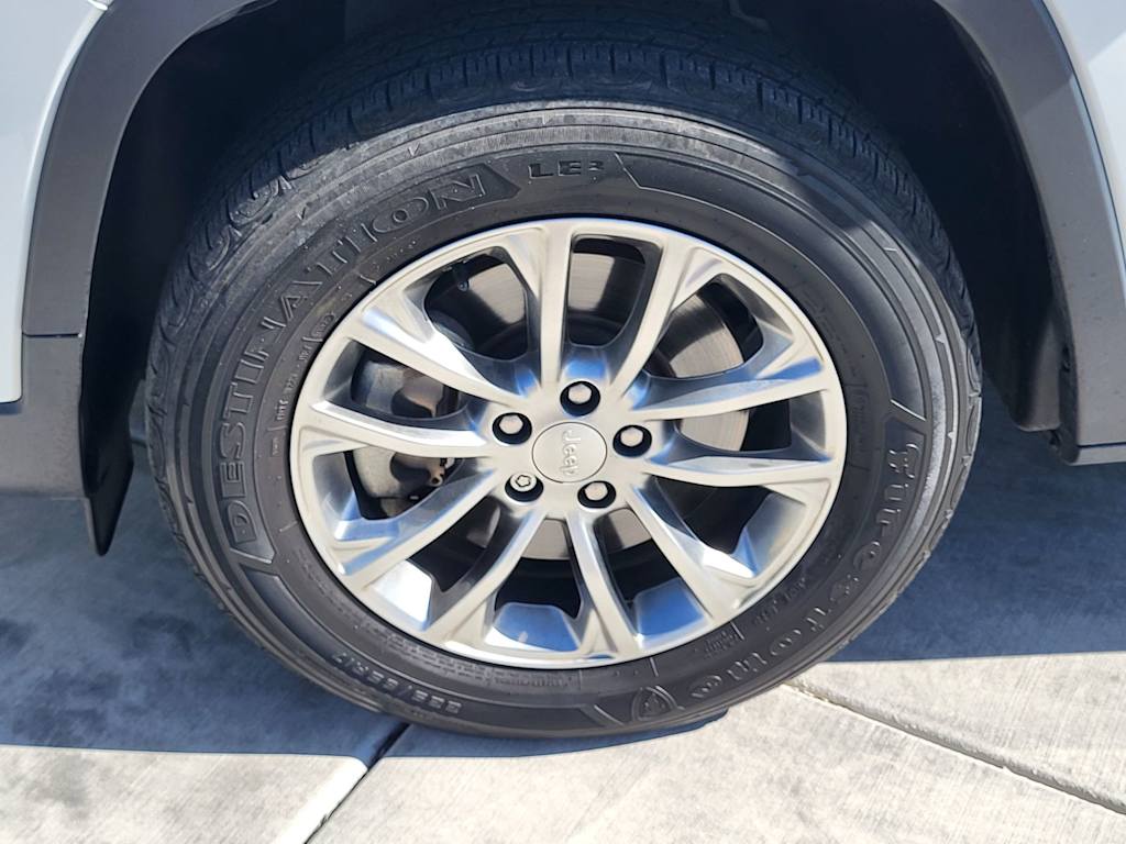 Thumbnail: 2019 Jeep Cherokee - 19