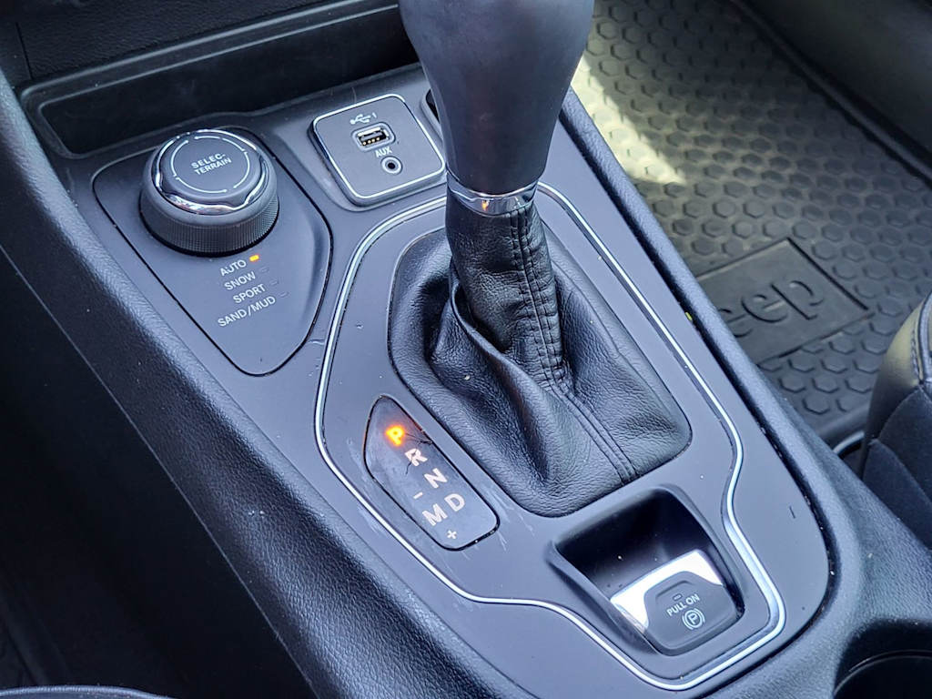 Thumbnail: 2019 Jeep Cherokee - 13