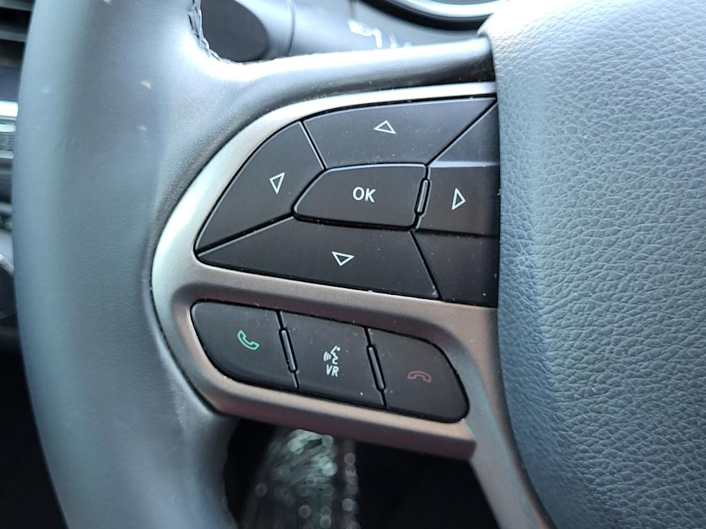 Thumbnail: 2019 Jeep Cherokee - 26