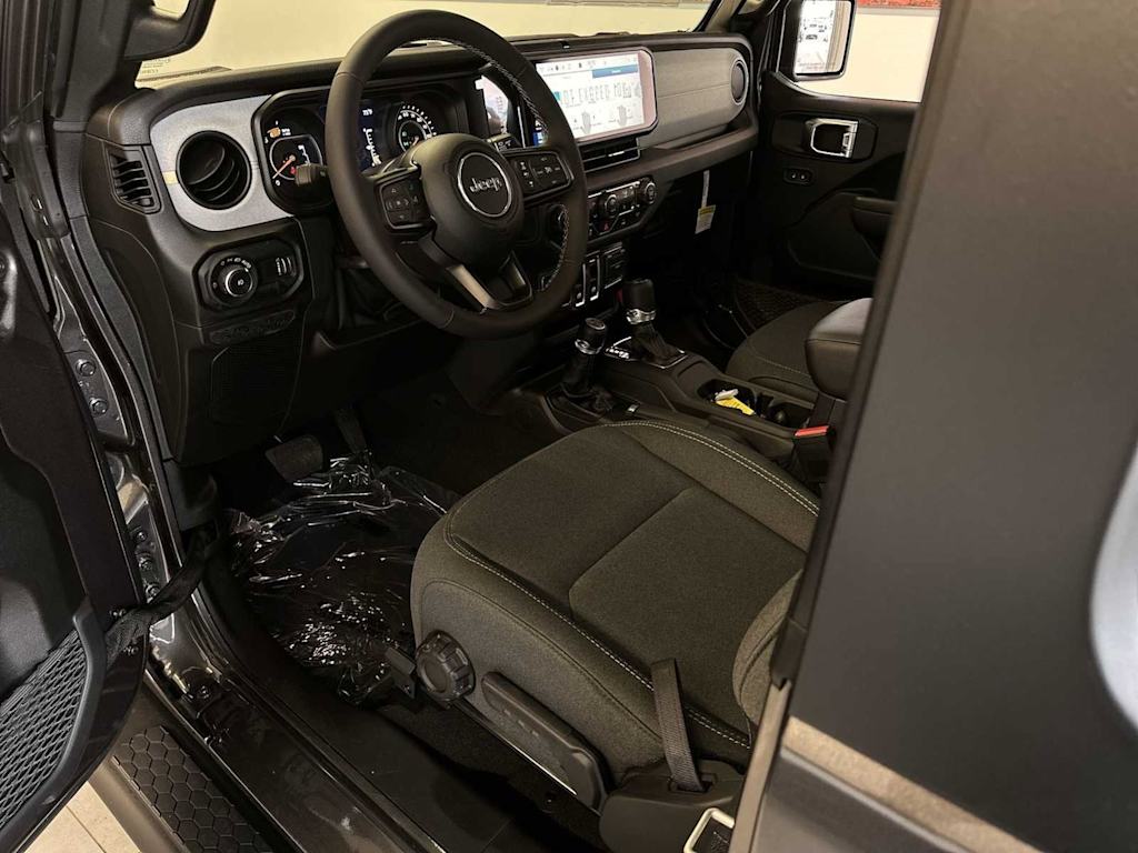 Thumbnail: 2024 Jeep Wrangler - 11