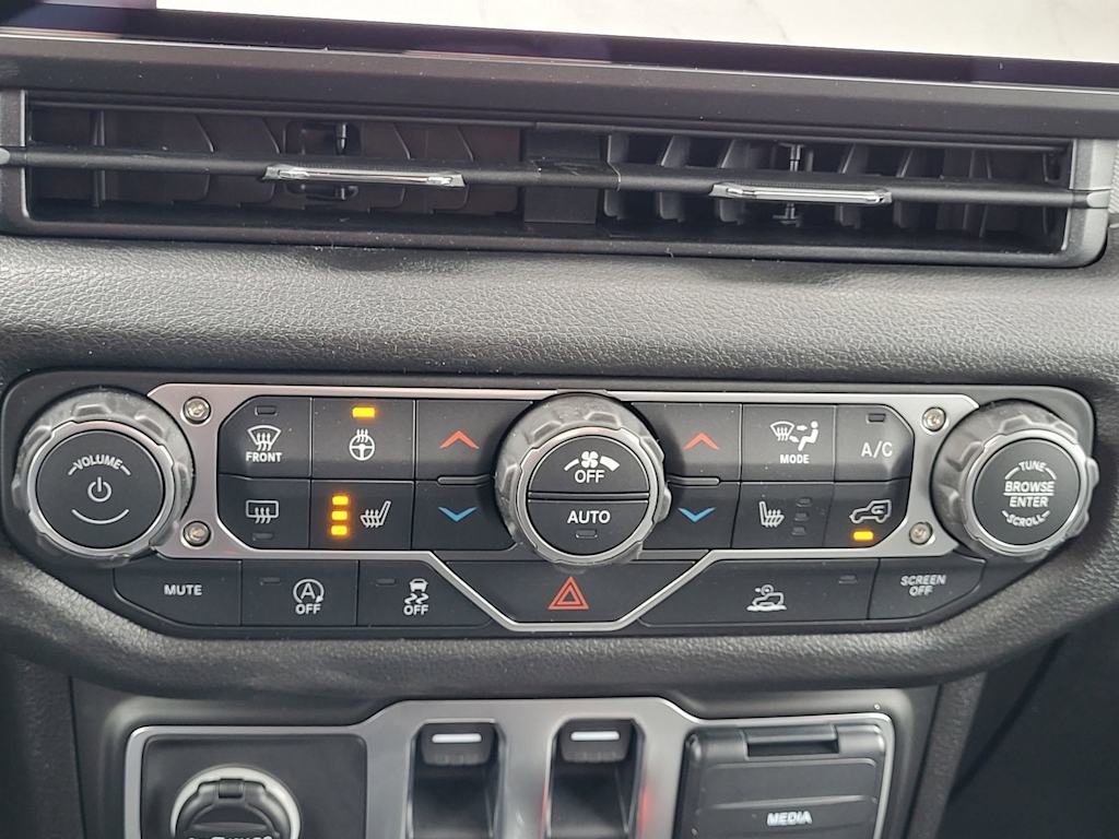 Thumbnail: 2026 Jeep Wrangler - 21