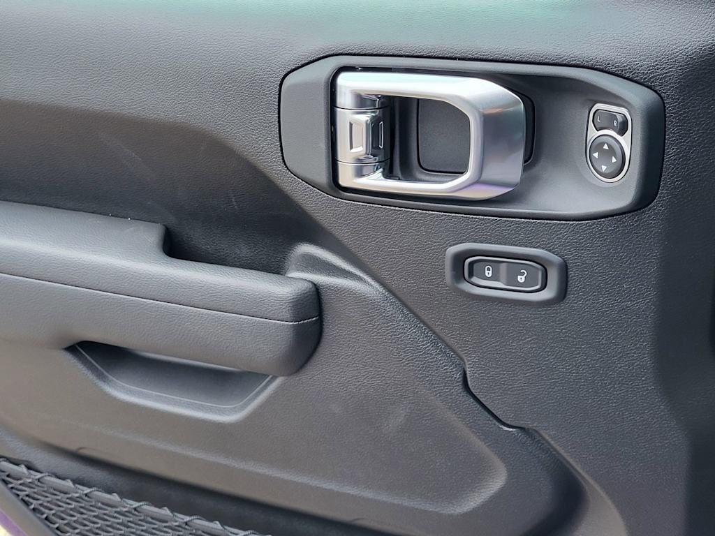 Thumbnail: 2026 Jeep Wrangler - 18