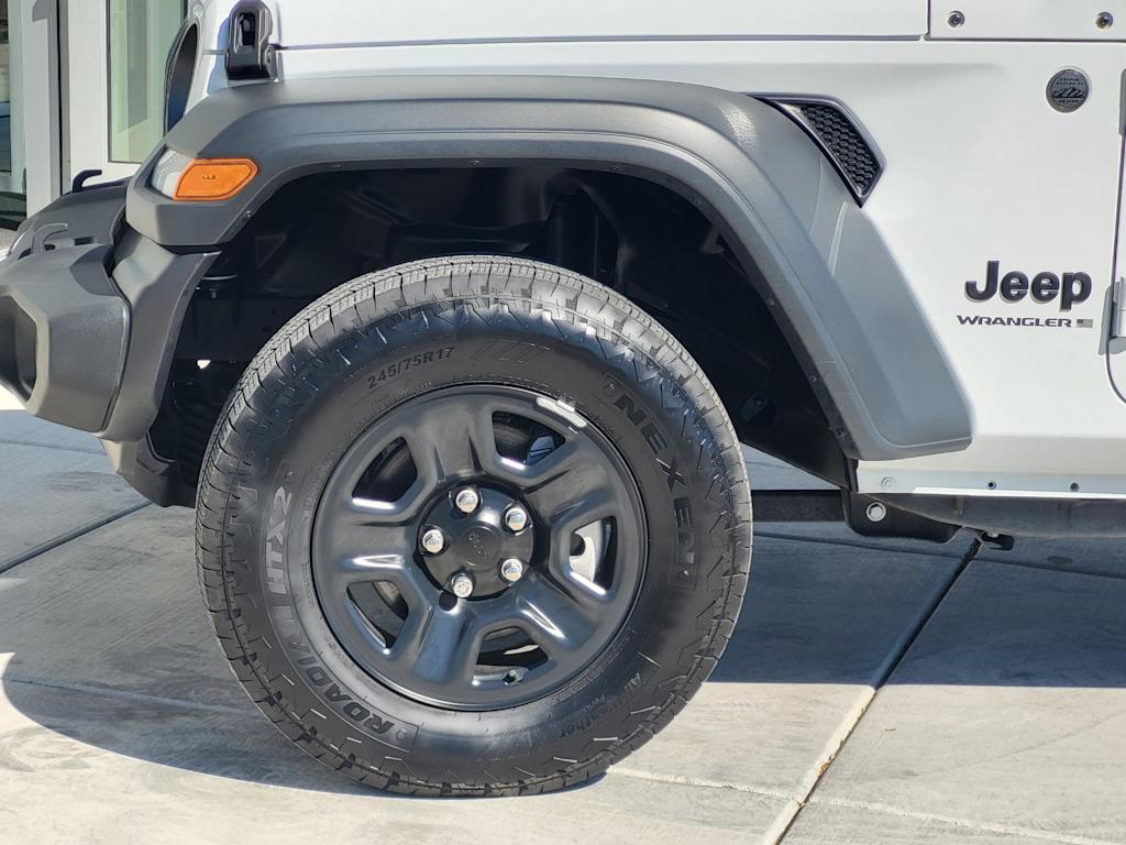 Thumbnail: 2026 Jeep Wrangler - 6
