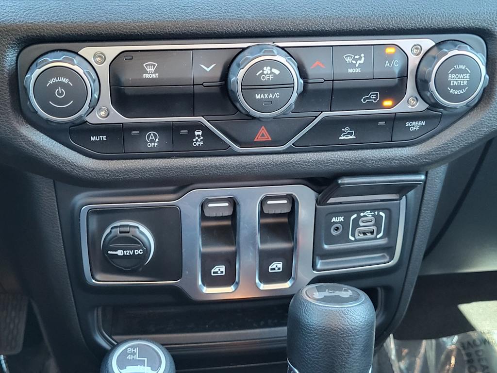 Thumbnail: 2026 Jeep Wrangler - 28