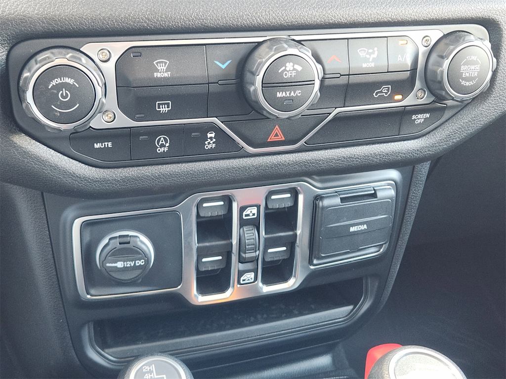 Thumbnail: 2025 Jeep Wrangler - 20