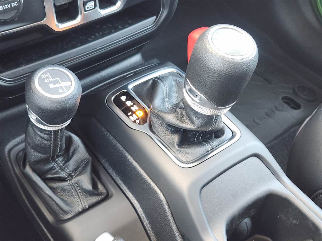 Thumbnail: 2025 Jeep Wrangler - 13