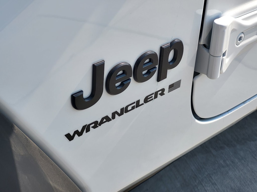 Thumbnail: 2026 Jeep Wrangler - 5
