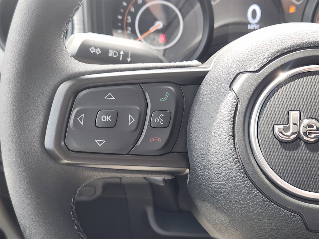 Thumbnail: 2025 Jeep Wrangler - 25