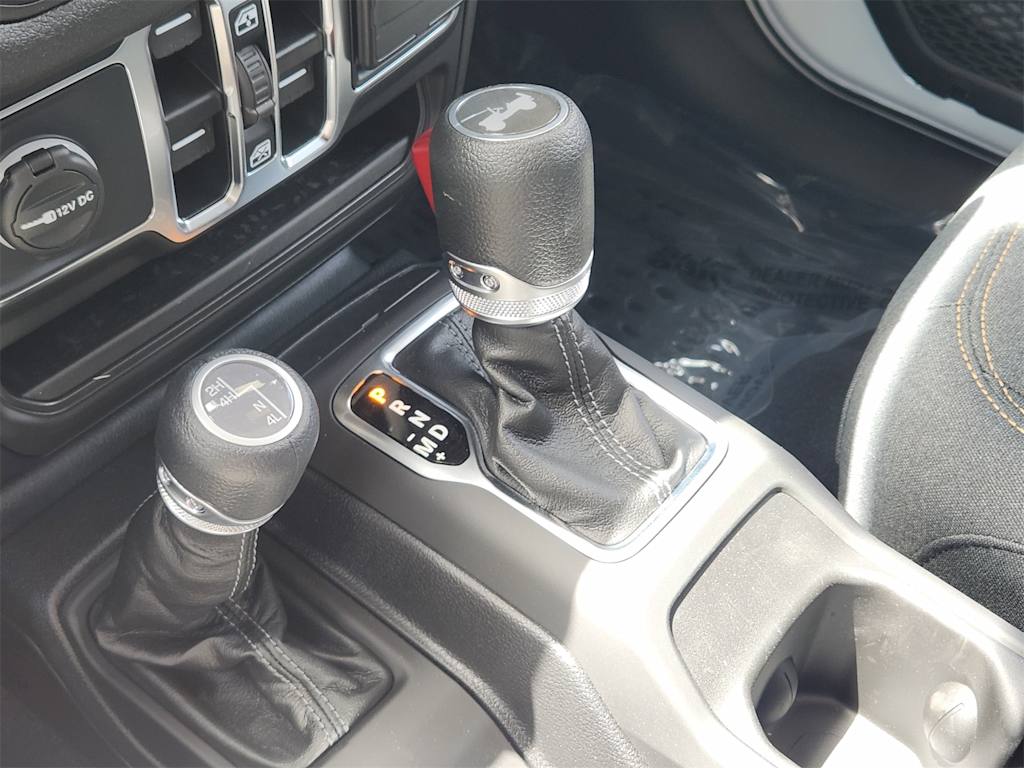 Thumbnail: 2025 Jeep Wrangler - 13