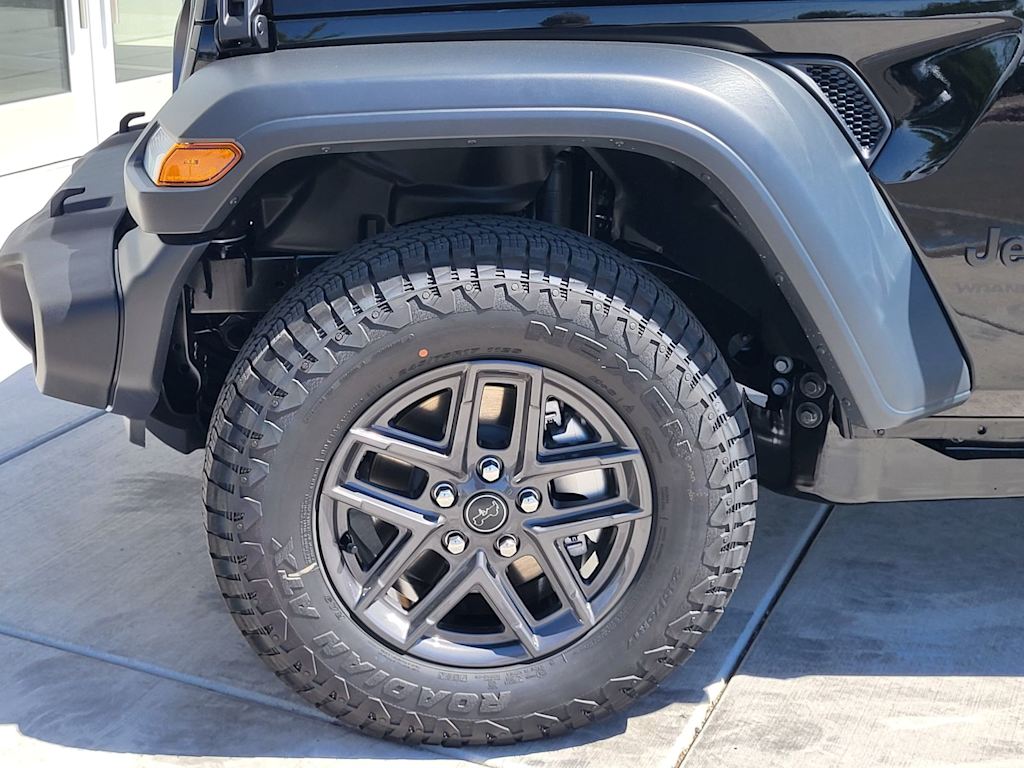 Thumbnail: 2026 Jeep Wrangler - 6